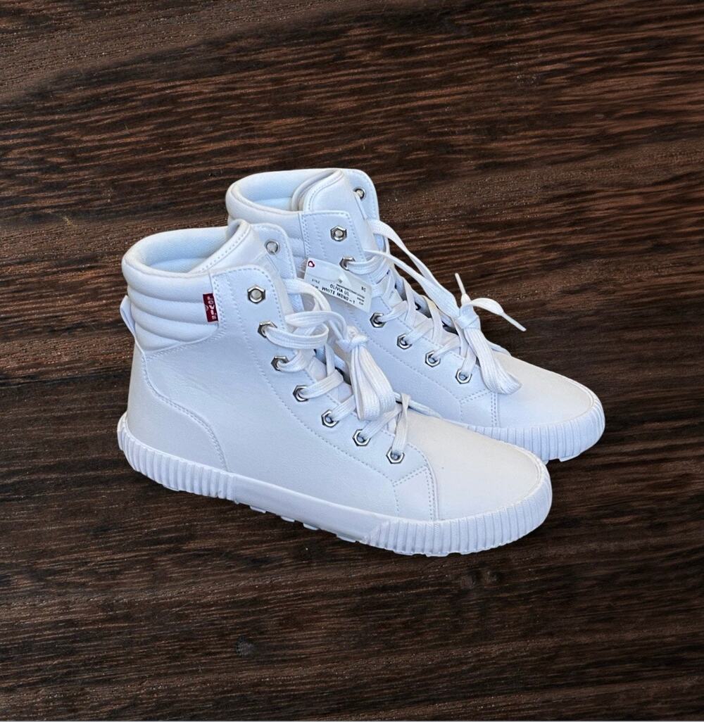 New Levi’s White Ankle Boots Sneakers Laced Size 10
